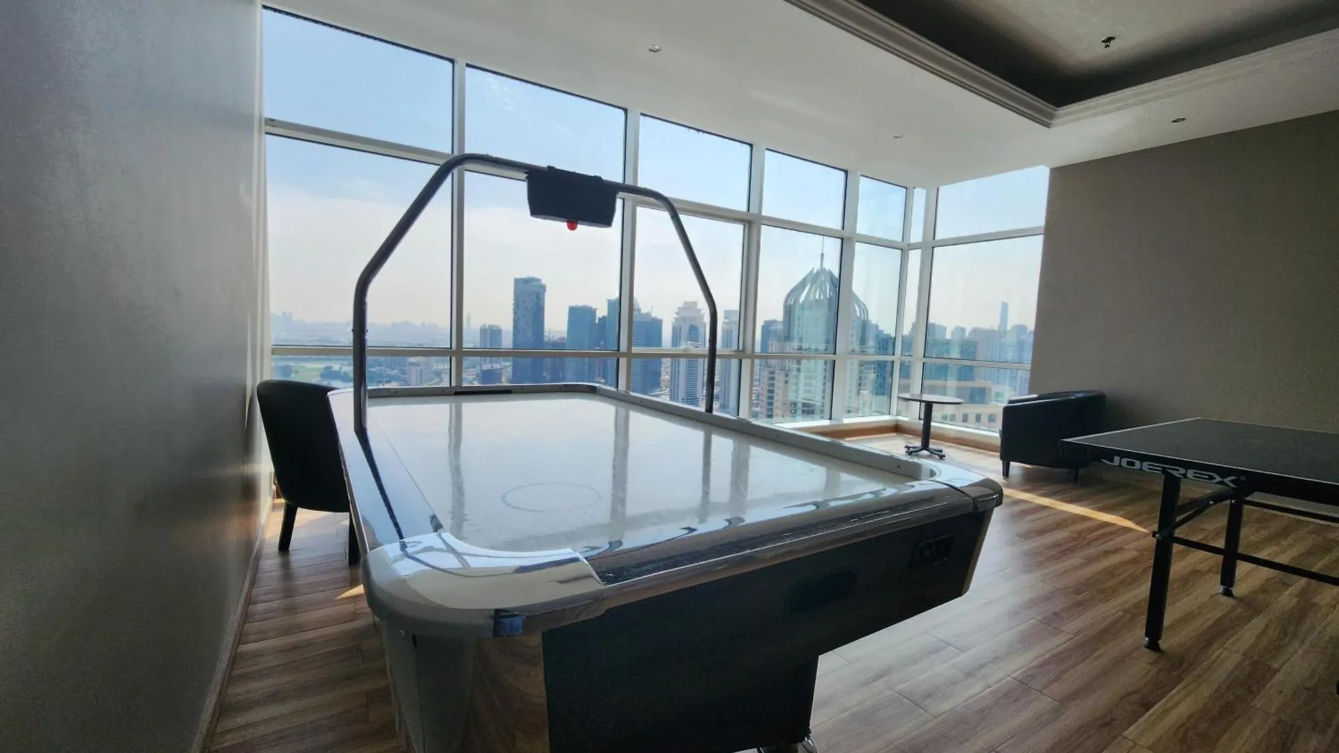 Chateau Chill, High-Rise Dubai Marina Escape Lägenhet